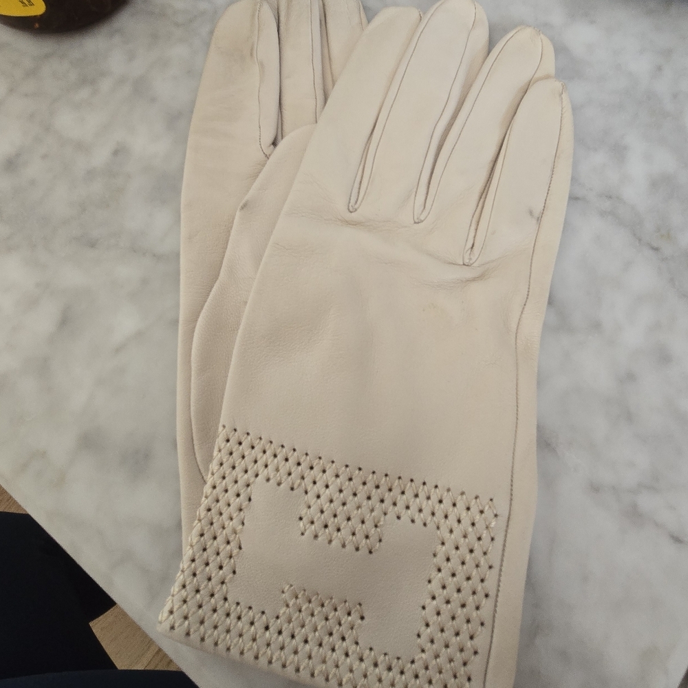 Vintage Hermes Ivory Leather Gloves